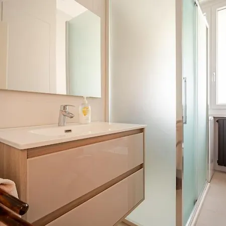 Casa Con 2 Da Letto E Parcheggio A Болонья