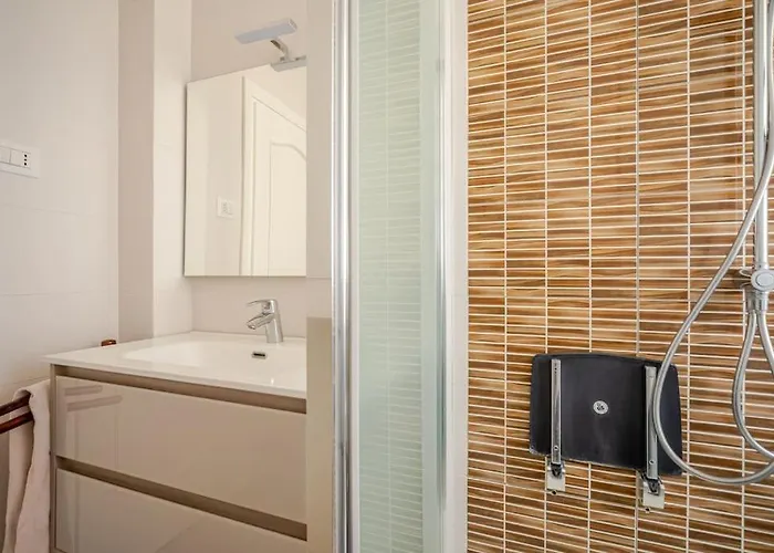 Casa Con 2 Da Letto E Parcheggio A شقة *