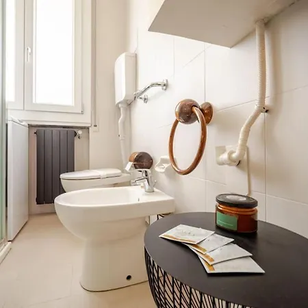 Daire Casa Con 2 Da Letto E Parcheggio A Bolonya